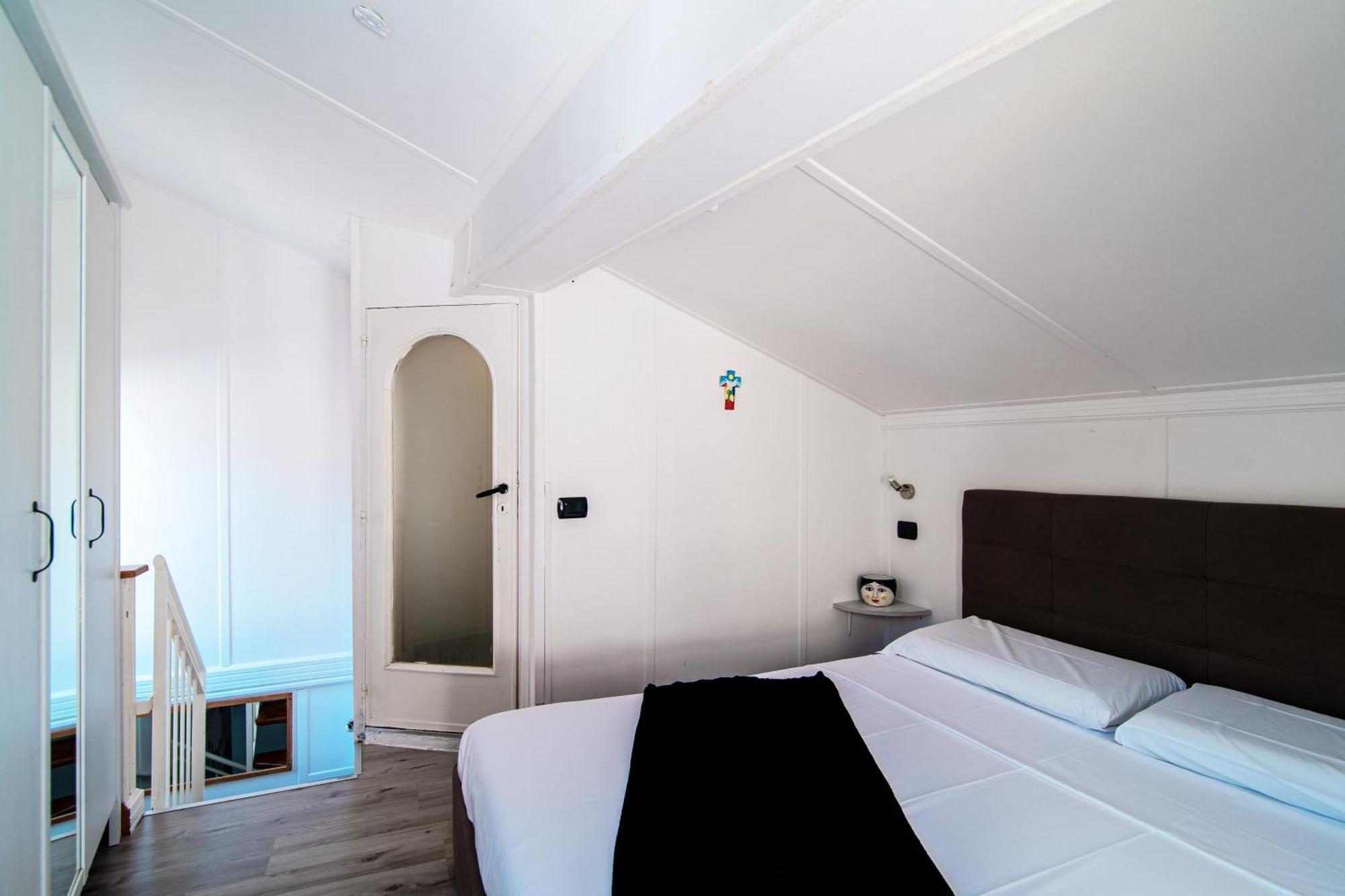 Joivy Al Duomo Guest House Como Bagian luar foto